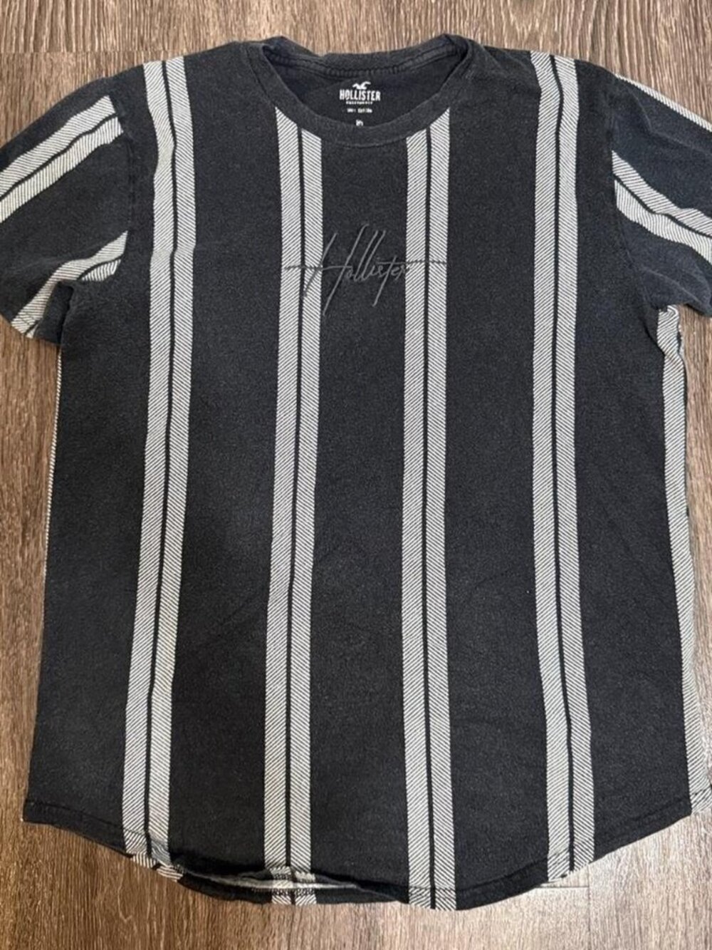 Hollister Co. Tshirt Grey and Black Short Sleeve